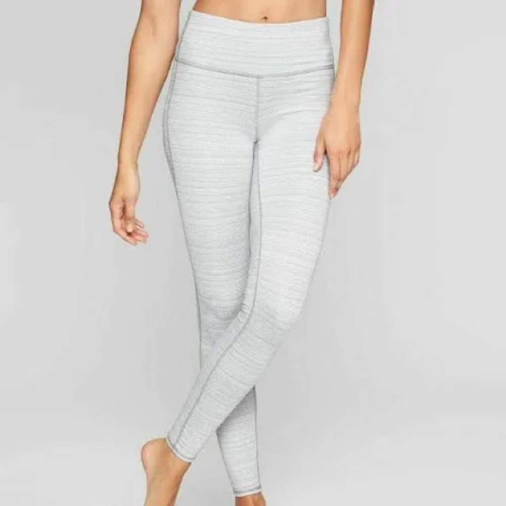 Athleta Jacquard chaturanga legging in gray/white